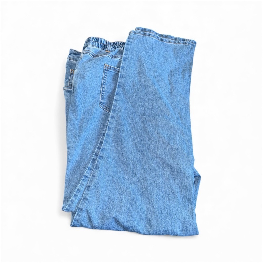 Stylish Women's Blue Straight Leg Jeans - Picture 3 of 5